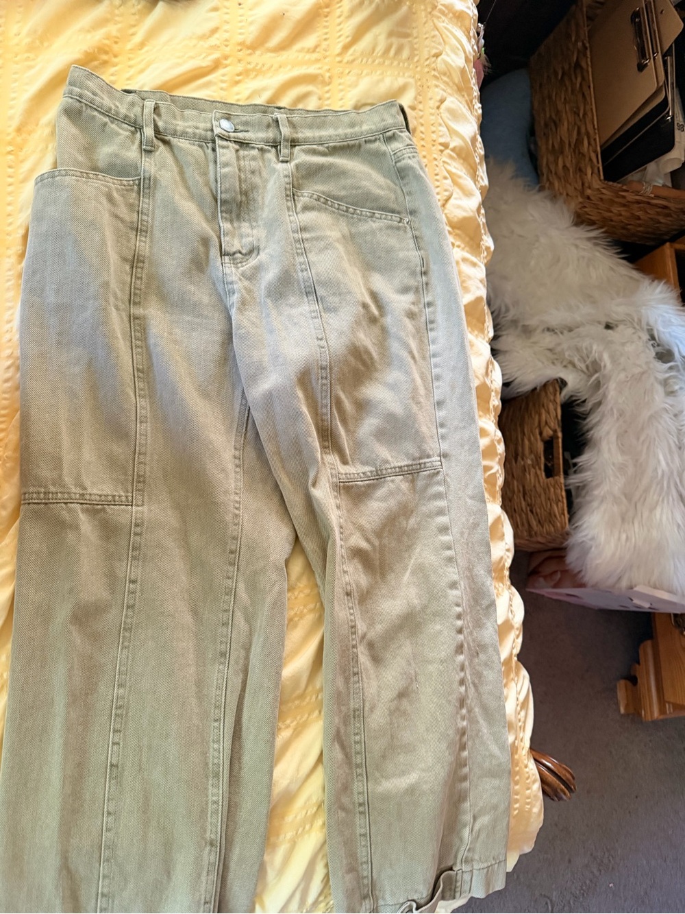 Heritage Olive Green High-Rise Casual Pants